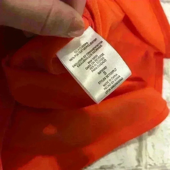 Women’s Sam Edelman Orange Coral Long Sleeve Button Up Romper Size Small - Picture 4 of 5